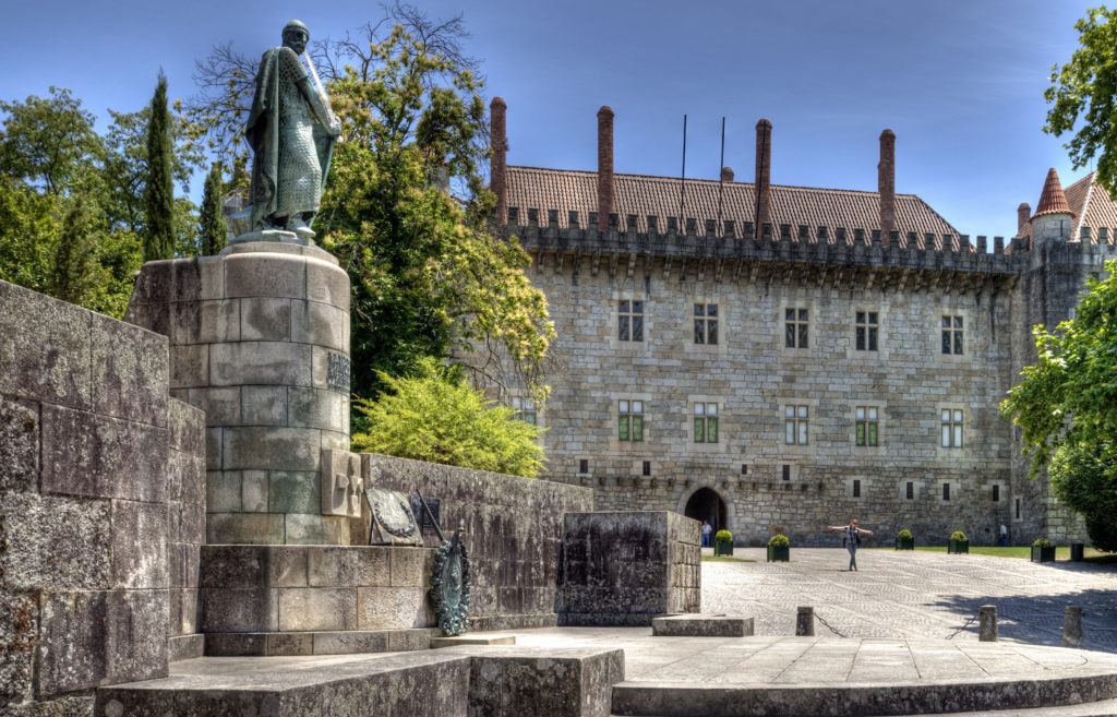 Guida italiana a Guimarães - Palazzo dei Duchi di Bragança