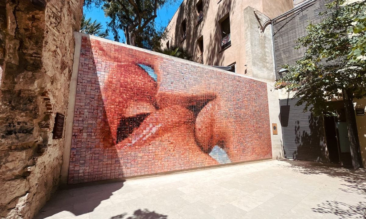 Guida italiana a Barcellona - "Il bacio"