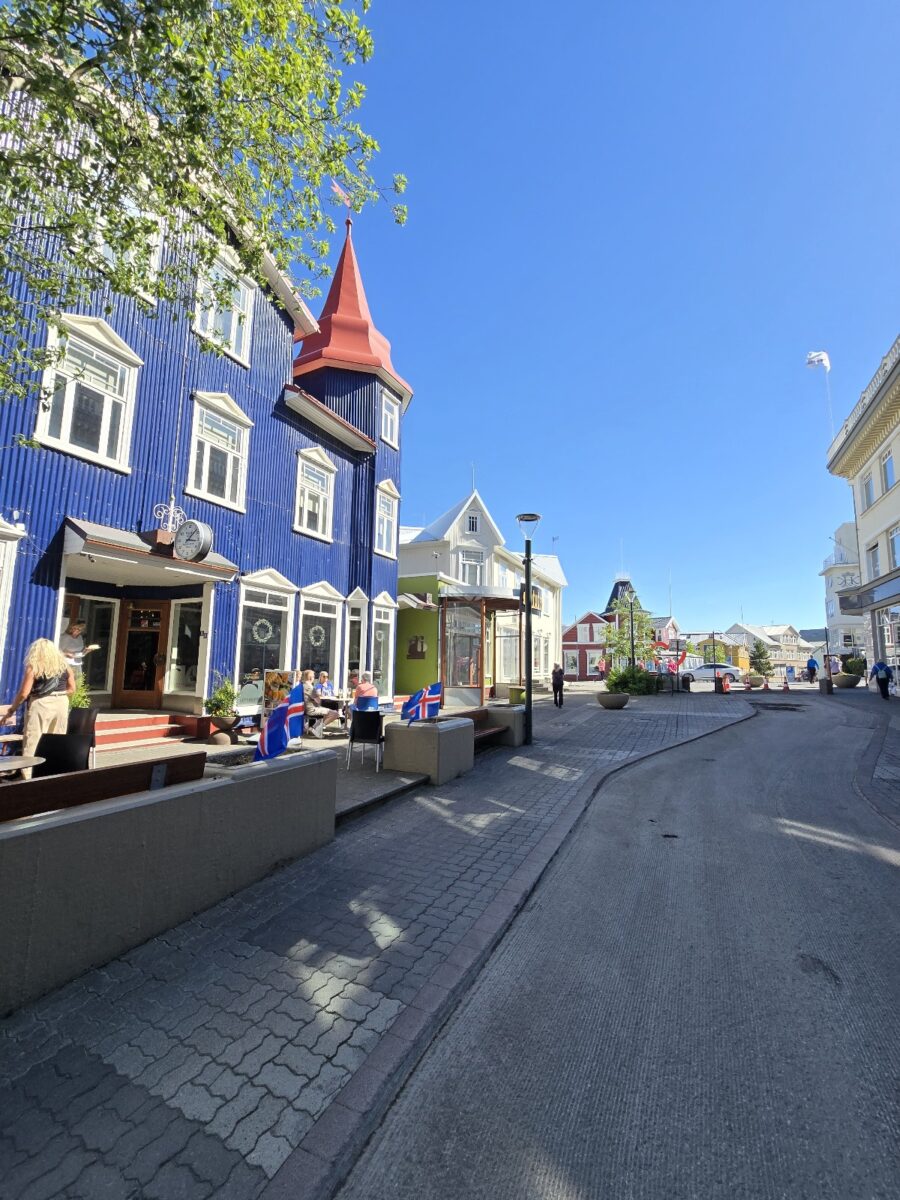 Guida italiana ad Akureyri - Via principale della città