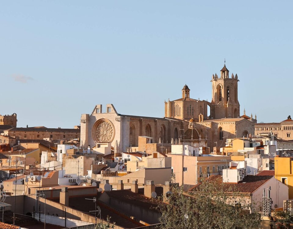Guida italiana a Tarragona - Vista panoramica sulla Cattedrale